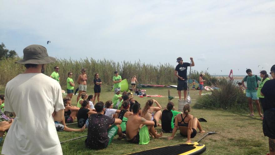 Un moment de la trobada de paddlesurf.