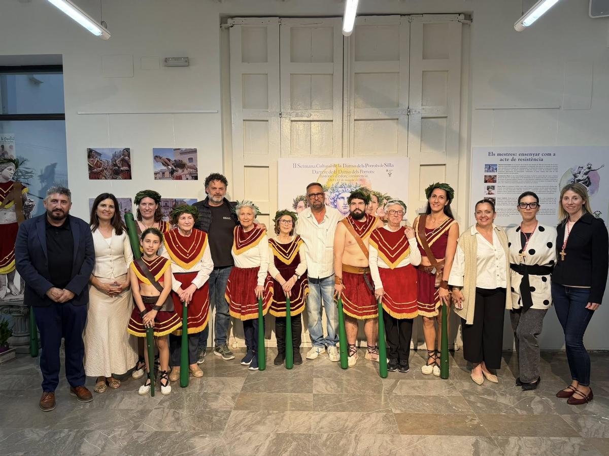 Participantes en el Dia de la Dona dentro de la Semana Cultural de la Dansa Dels Porrots.