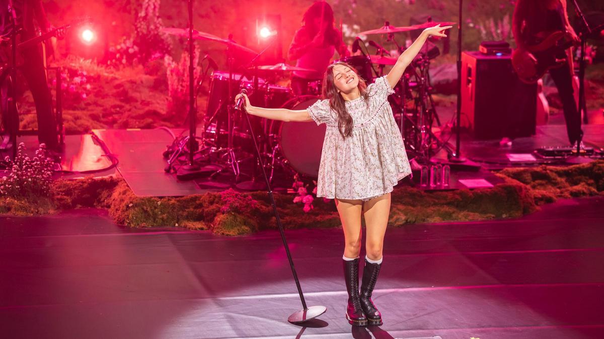 Olivia Rodrigo, en un concierto privado en el Grec previo al Clásico de fútbo