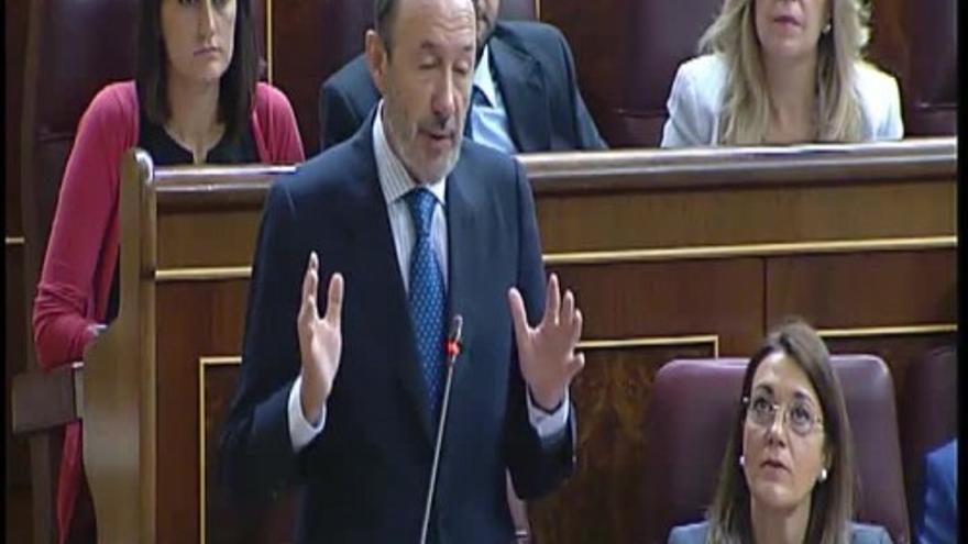 Rubalcaba acusa a Rajoy de “pasividad temeraria&quot;