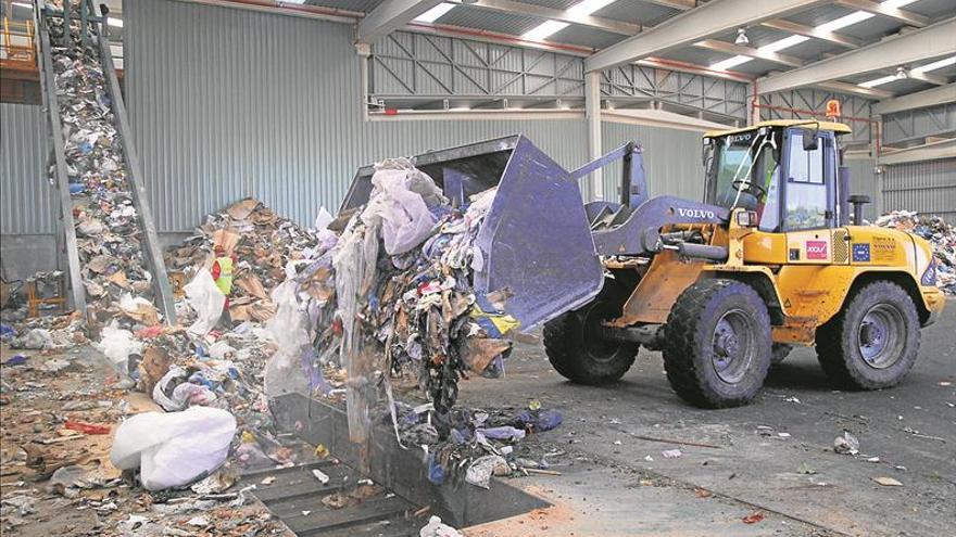 Los alcaldes del área sur, en alerta ante una nueva subida de la basura