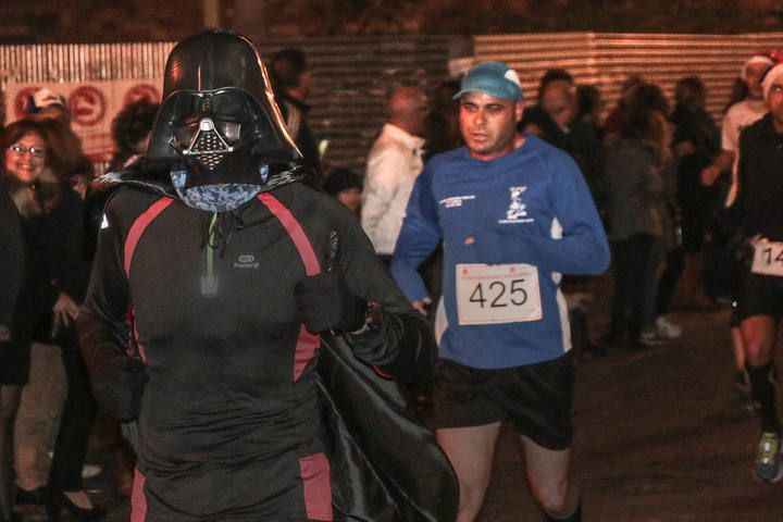 Deporte con buen humor en el Cross Nocturno de Orihuela