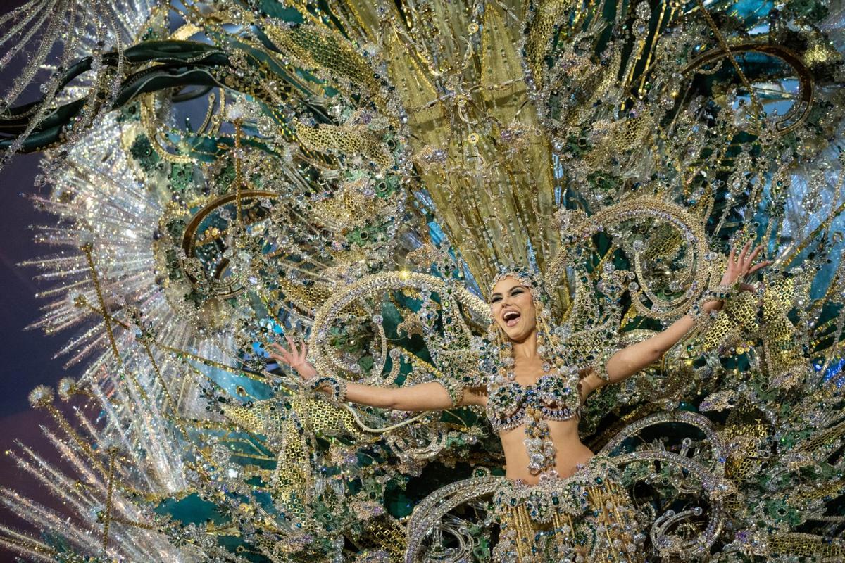 Elizabeth Ledesma, Reina del Carnaval.