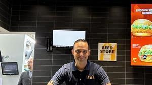 Alexander Nouri ha cambiadoe l fútbol por la hostelería