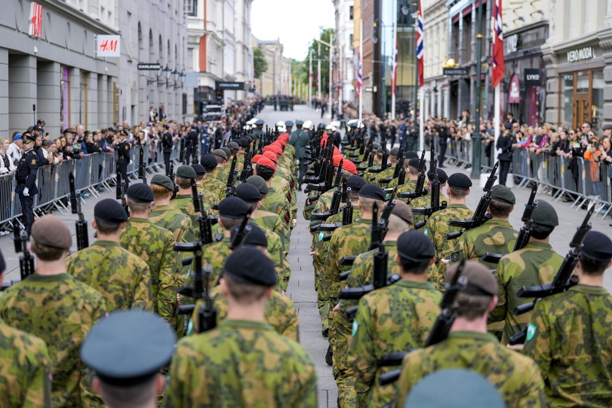 El cortejo fúnebre de Harald V de Noruega.