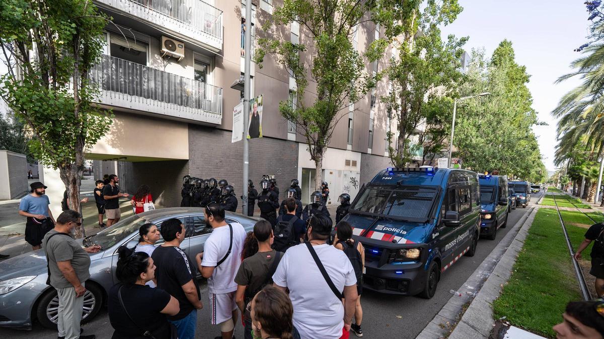 Tensió en La Mina per una tanda de desnonaments