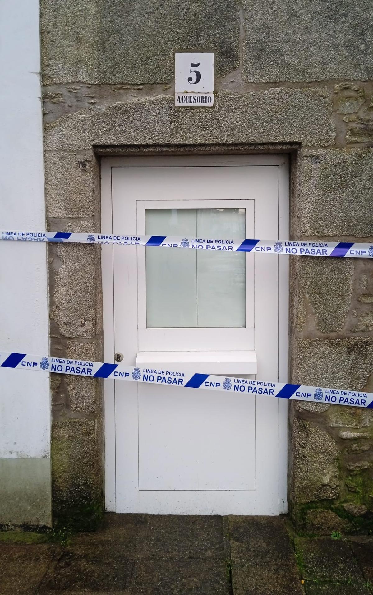 El número 5 de la rúa do Hospitaliño precintado este martes