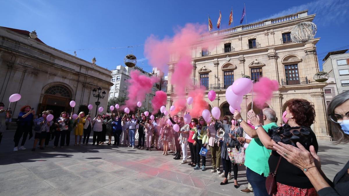 Castelló celebra el día Mundial del Cáncer de Mama