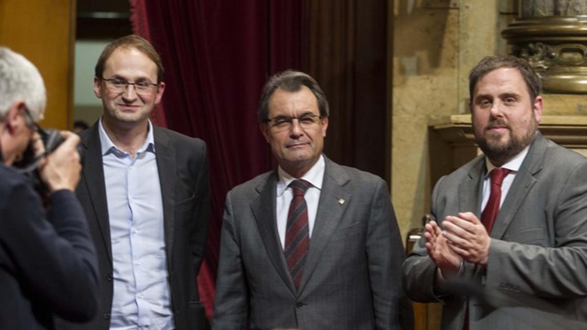 Herrera, Mas y Junqueras, en el Parlament, el pasado día 23.