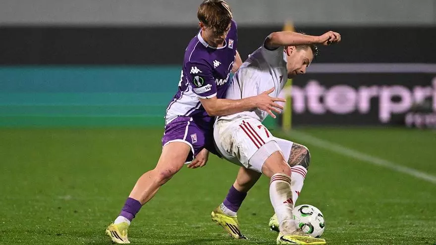 Resumen, goles y highlights del ACF Fiorentina 2 - 1 Raków de la ida de los octavos de final de la Conference League
