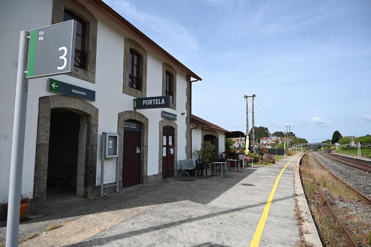 El apeadero del tren para el campus es usado por apenas ocho pasajeros al día