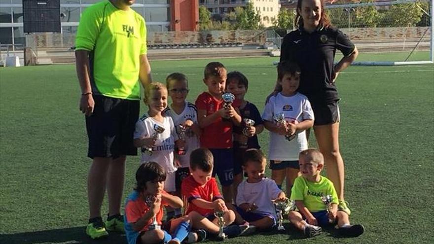 Las escuelas de baloncesto y fútbol vuelven a los entrenamientos