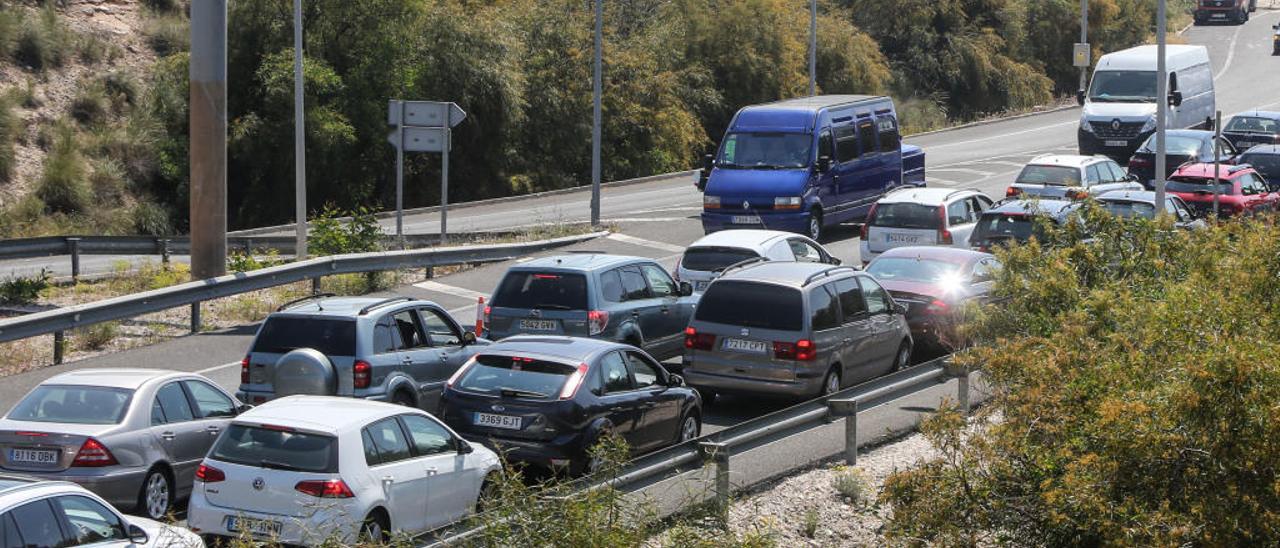 La intensidad del tráfico se duplica en una semana en la AP-7 gratuita