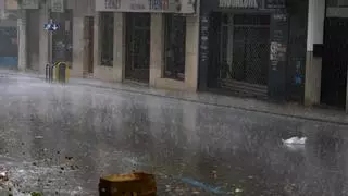La tormenta hace acto de presencia en el "Supersábado" de la Fira de Xàtiva