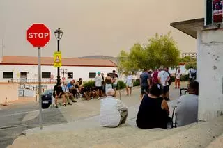 El incendio de Niebla vuelve a dejar vacío y con "mucha incertidumbre" a El Madroño: "Estamos con las carnes abiertas"