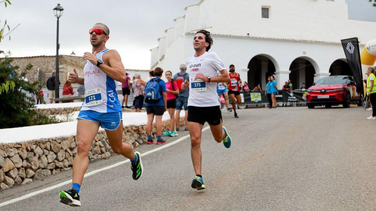 Corredores locales
a su paso por
Sant Mateu. T.E.