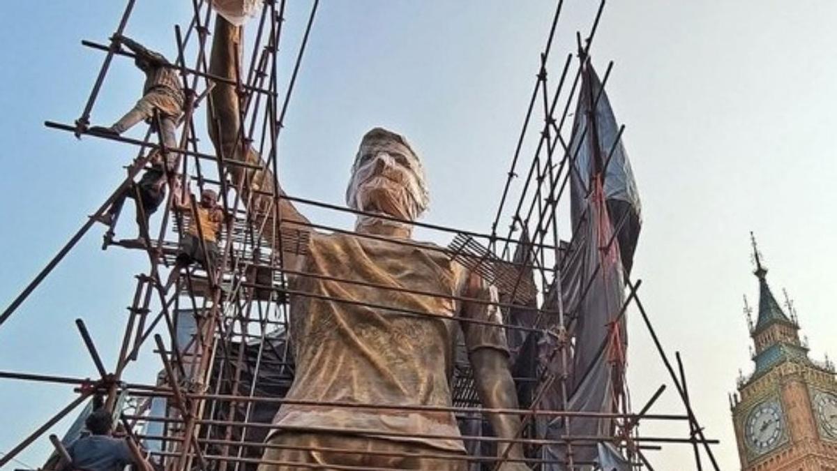 La gigantesca estatua de Leo Messi en la India