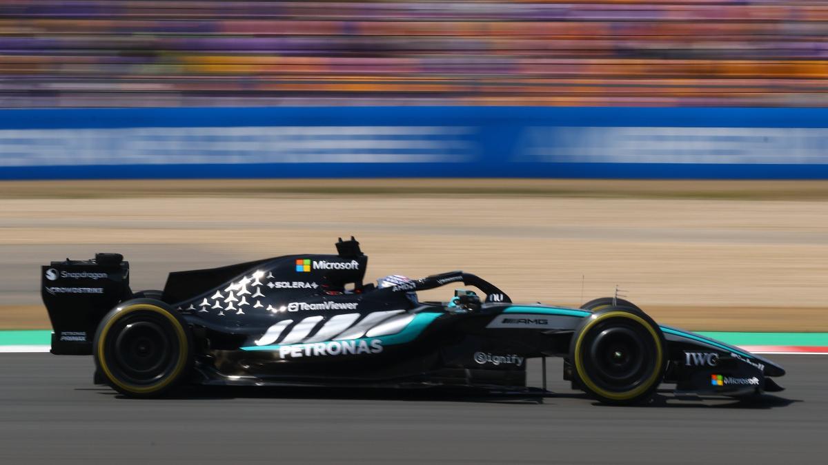 Mercedes y Russell empiezan dominando en China