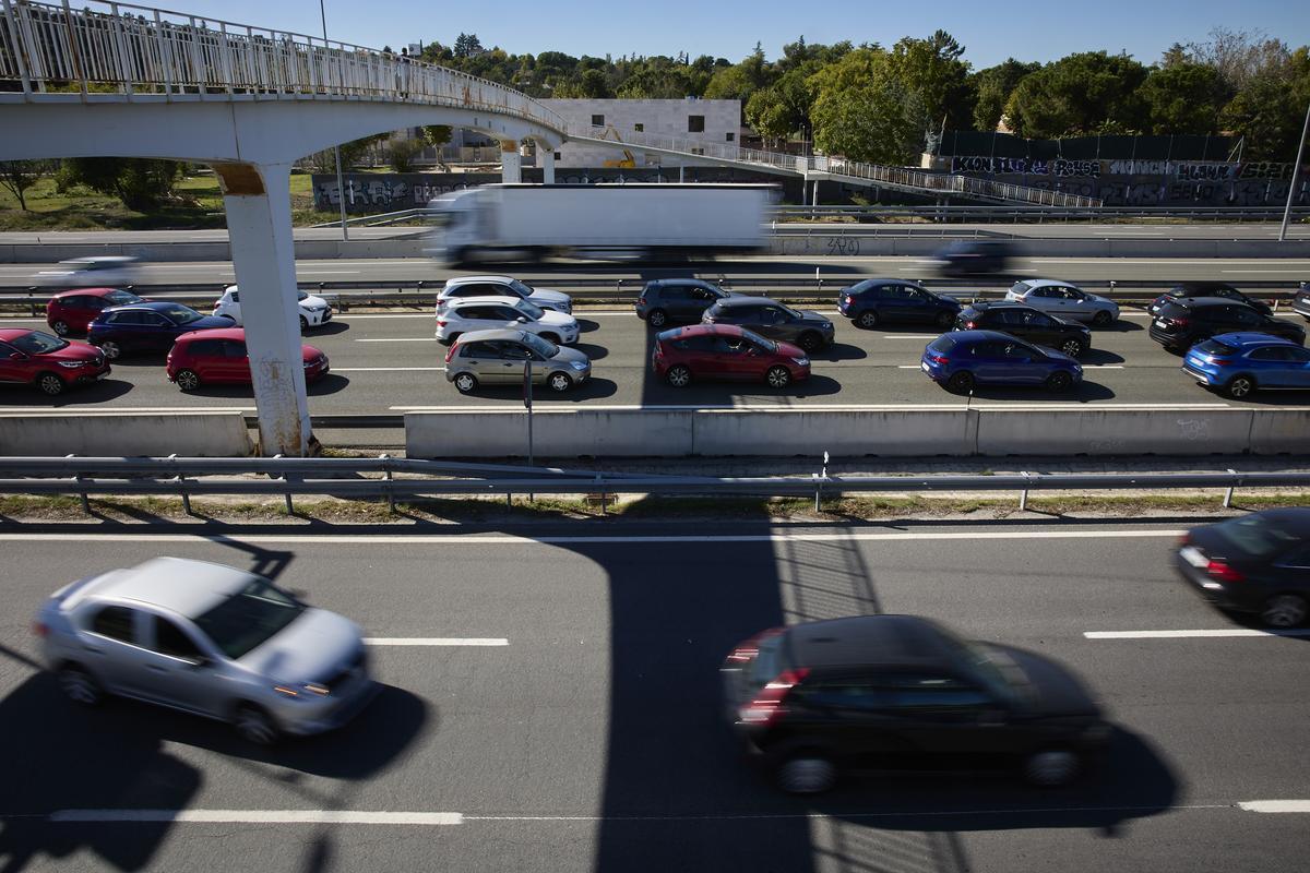Atasco en una autopista de Madrid.