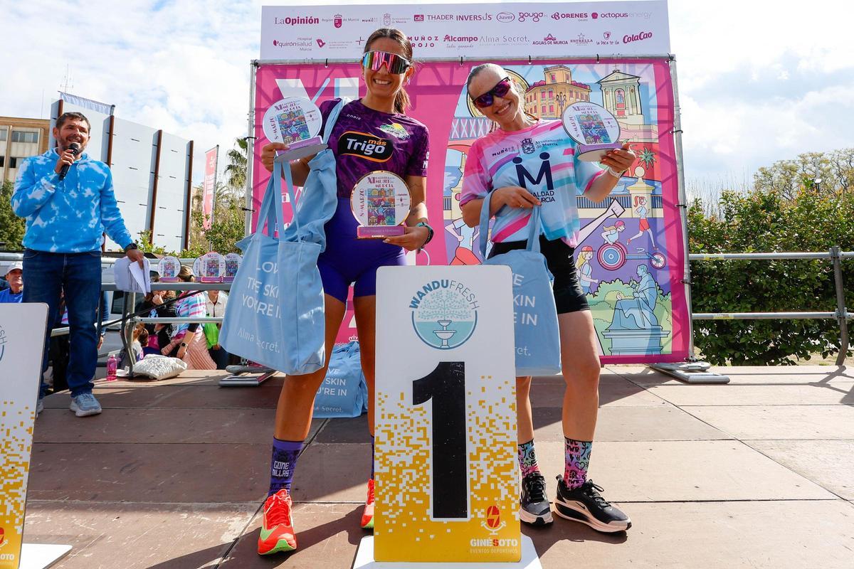 Las imágenes de la entrega de premios de la XI Carrera de la Mujer de Murcia