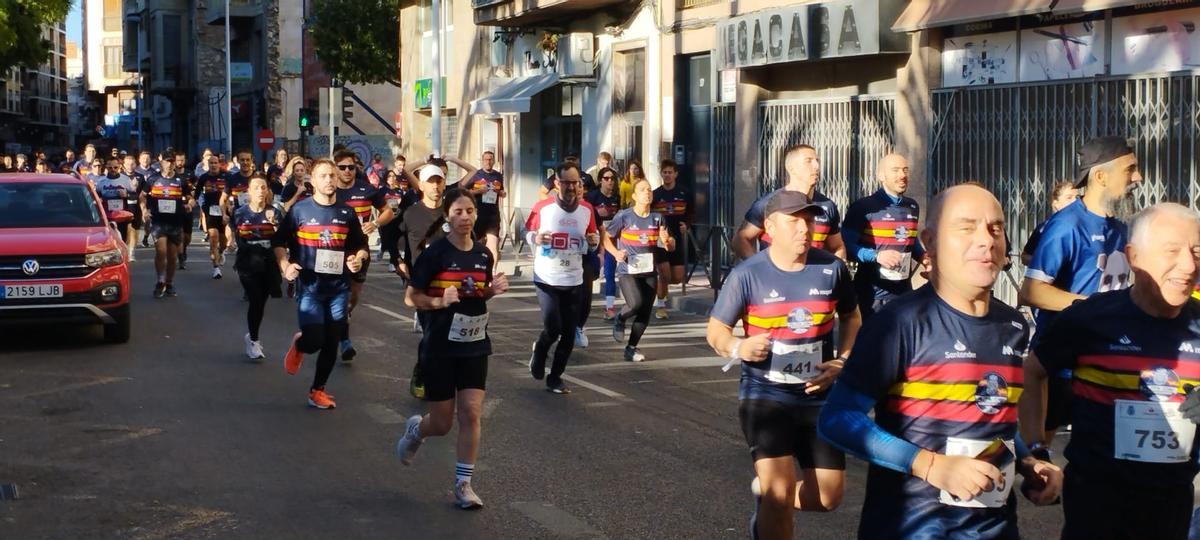 Los corredores por la avenida Juan Carlos I