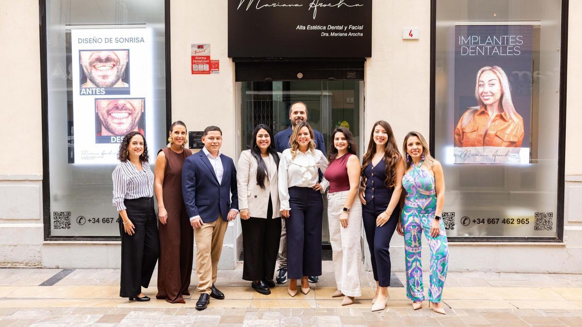 Equipo de profesionales de la Clínica Mariana Arocha, en calle Cisneros, 4 en pleno centro de la capital