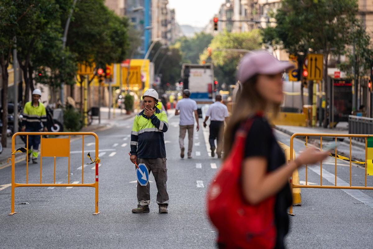 Barcelona executarà 24 obres als seus carrers aquest estiu: tallaran la circulació cap a la Meridiana i durant diverses nits a la Ronda de Dalt