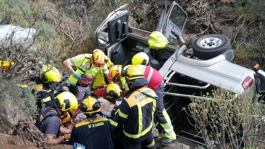 El todoterreno accidentado en La Pasadilla se precipitó desde 20 metros de altura