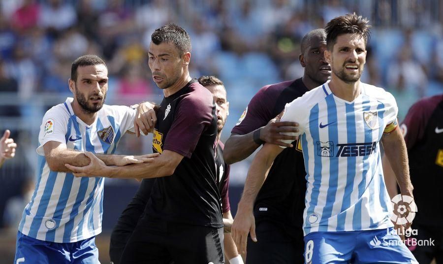 El conjunto de Víctor Sánchez del Amo domina la mayor parte del encuentro pero no puede batir a un Sporting de Gijón que tuvo dos claras ocasiones en el descuento. Con este resultado, el Málaga CF enlaza siete jornadas sin vencer.