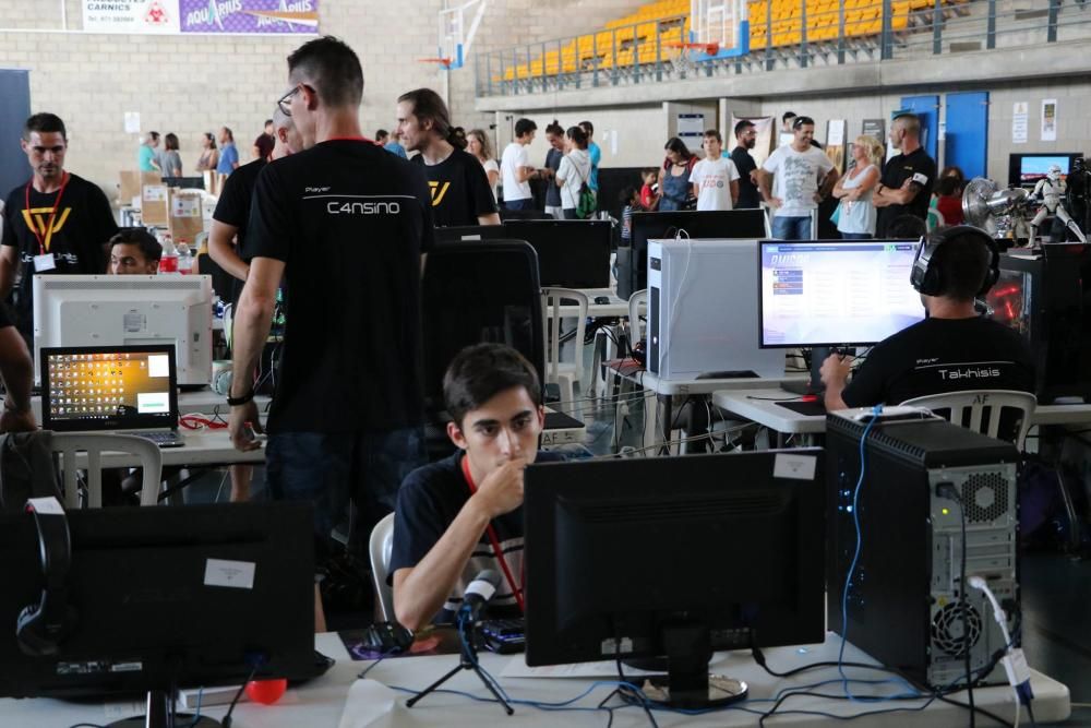 Felanitx se sumerge en la 'World Robot Olympiad', los juegos retro, la 'Lanparty' y la realidad virtual