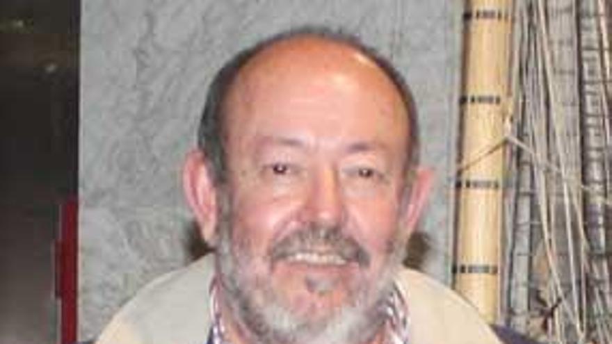 Francisco Roces.