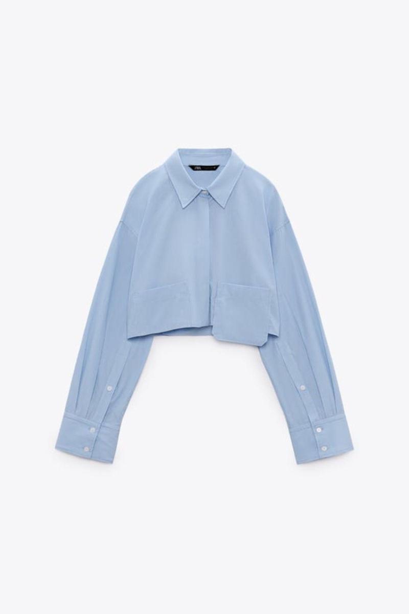Camisa azul crop de Zara