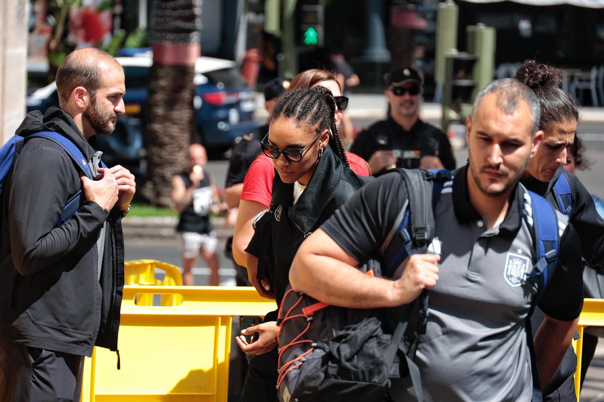 Llegada de las jugadoras de la Selección al Hotel Mencey