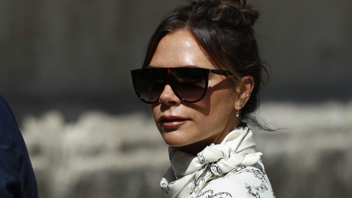 Victoria Beckham a su llegada a la boda de Pilar Rubio y Sergio Ramos