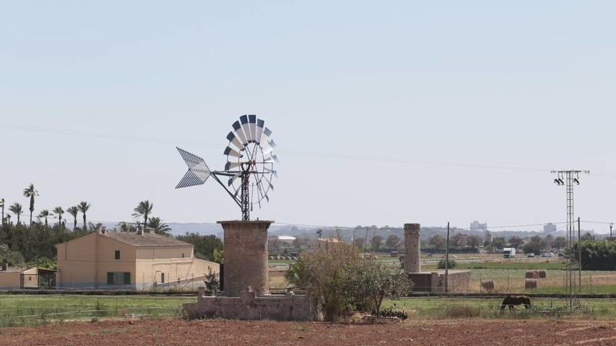 ¿Se deben poner puertas  al turismo en el campo?