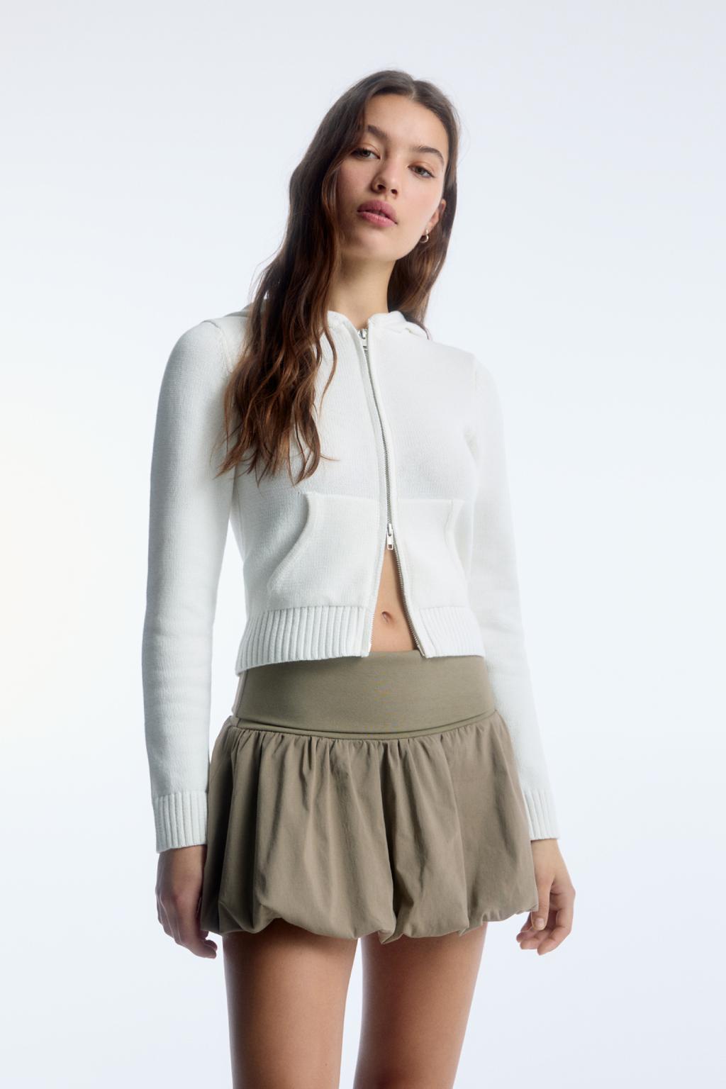 Minifalda globo de Pull&Bear (precio: 19,99 euros)