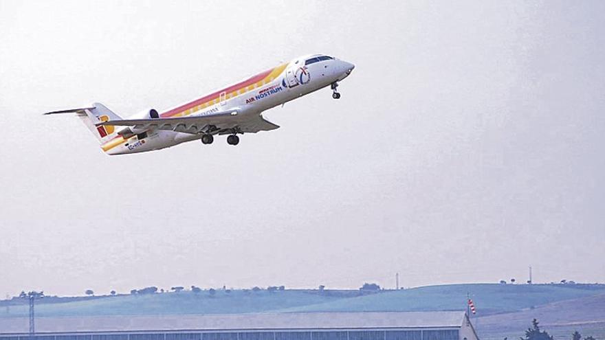 Air Nostrum cede y pondrá un vuelo directo semanal a Madrid desde Badajoz en verano