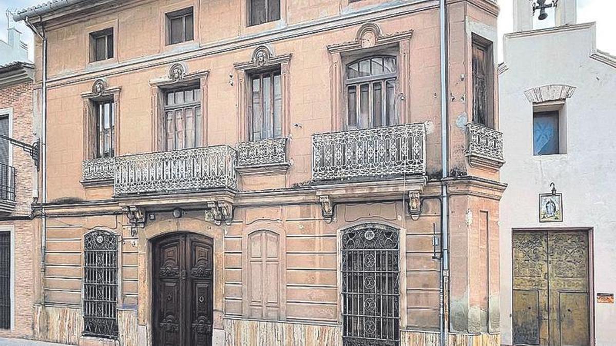 Probable residència de Tomás Goda Roig, del 1892, al costat de l’Ermita de Sant Antoni Abad
