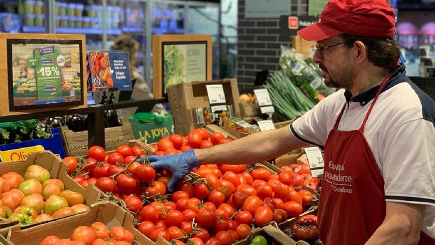 Carrefour contratará este verano en Andalucía a más de 1.800 personas para reforzar puestos de atención directa al cliente