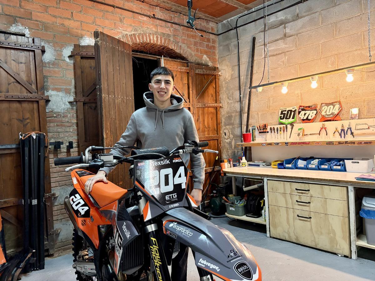 Ponsa té tot un garatge preparat per posar a punt i fer el manteniment de les seves motos