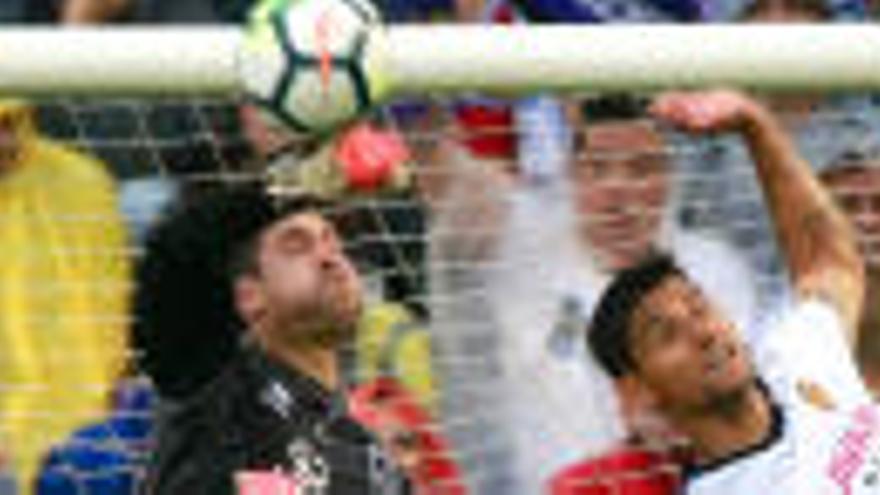 Aitor Fernández, en el Real Zaragoza-Numancia.