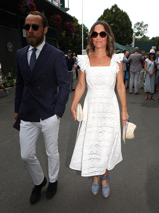 Pippa Middleton y su hermano James llegando a Wimbledon