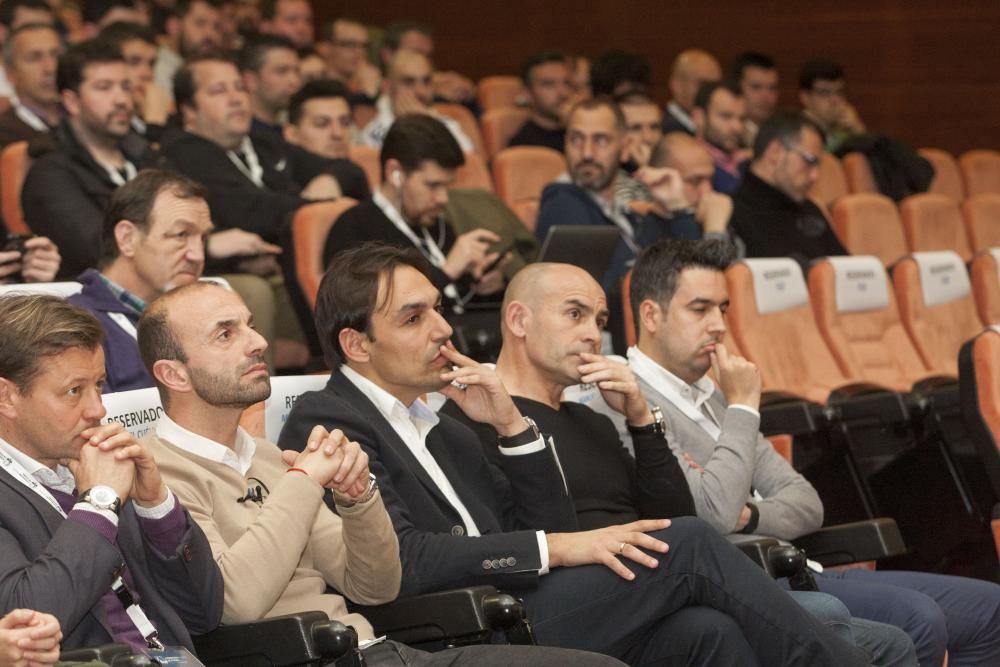 Paco Jémez, en una conferencia en A Coruña