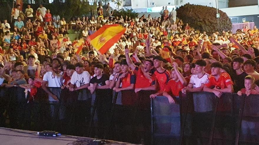 Málaga vibró antes de volverse loca en la finalísima del Mundial