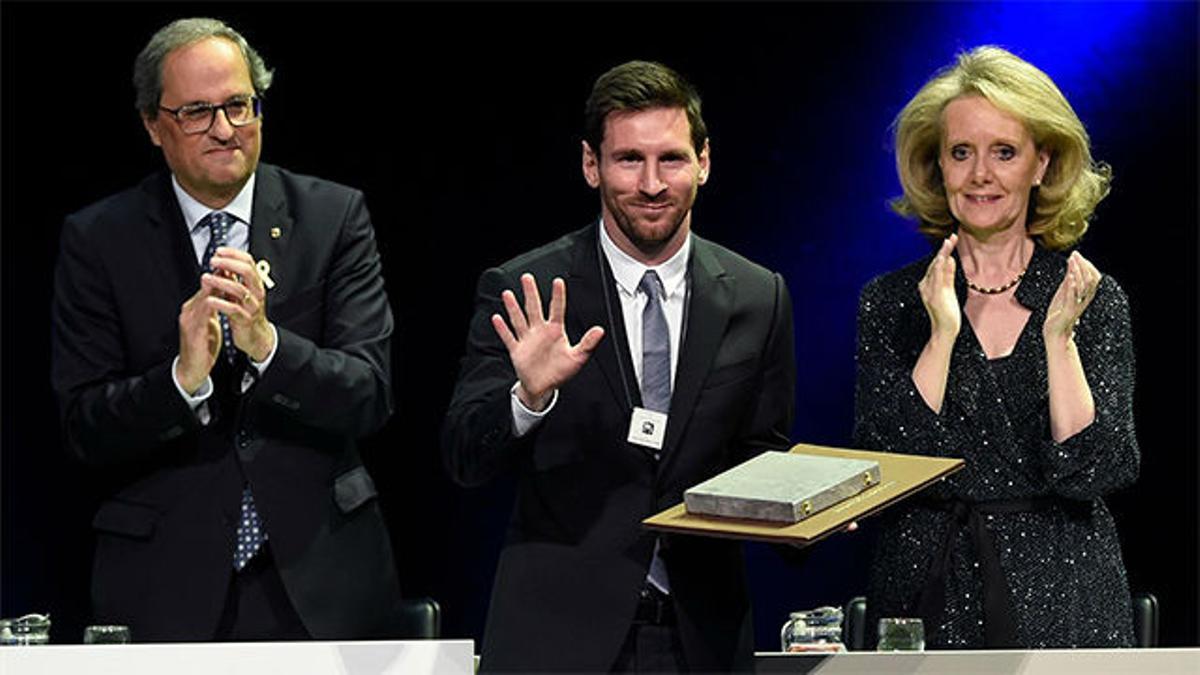 Messi recibe la Creu de Sant Jordi por su "humildad y honestidad"