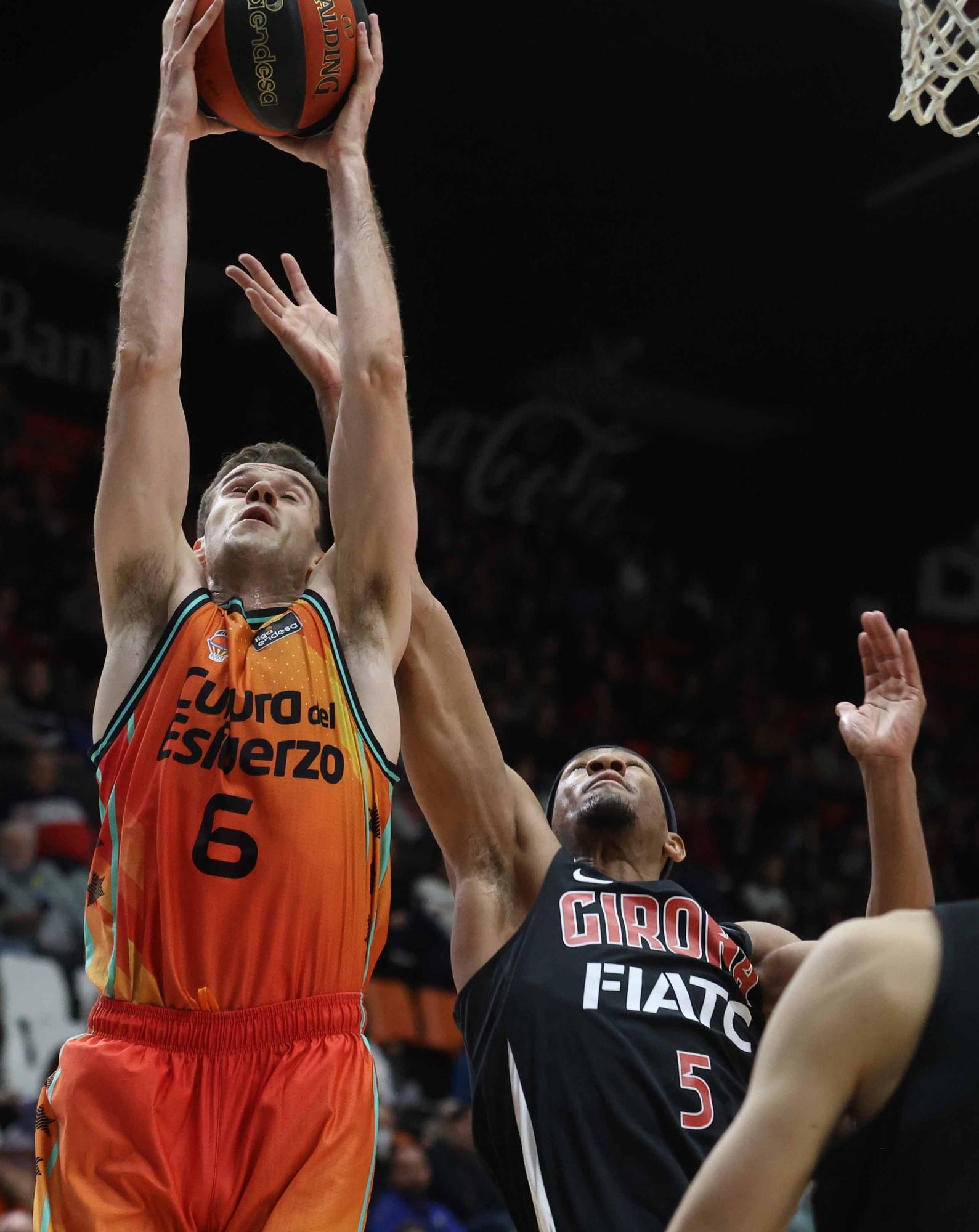 Las mejores imágenes del Valencia Basket - Girona Basketball
