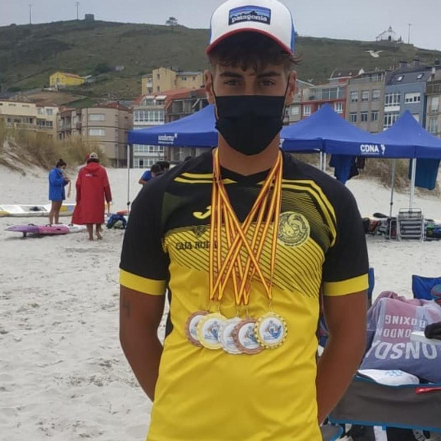 Marcos Antón, con las medallas conseguidas