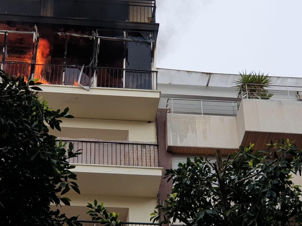 Alarma por un gran incendio en el centro de Ibiza