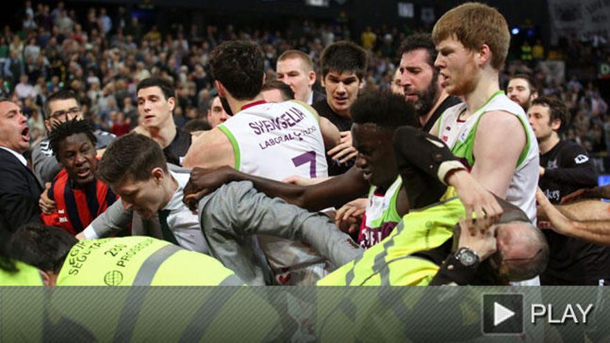 El Bilbao Basket - Baskonia termina con una batalla campal