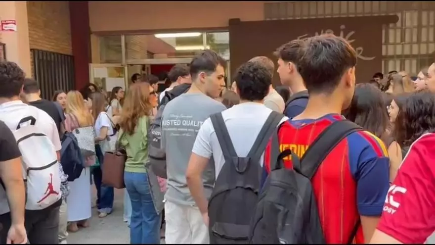 Las PAU superan la huelga y arrancan con normalidad para medio millar de alumnos en Alzira